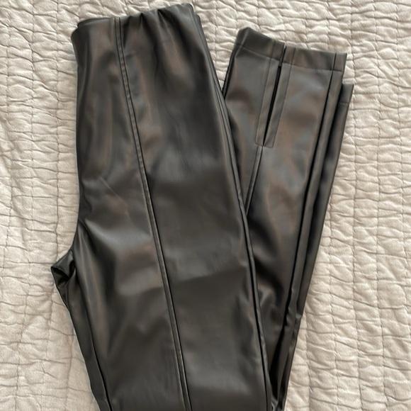 Spring Sale! NWT! Steve Madden medium faux leather pants - Picture 9 of 9